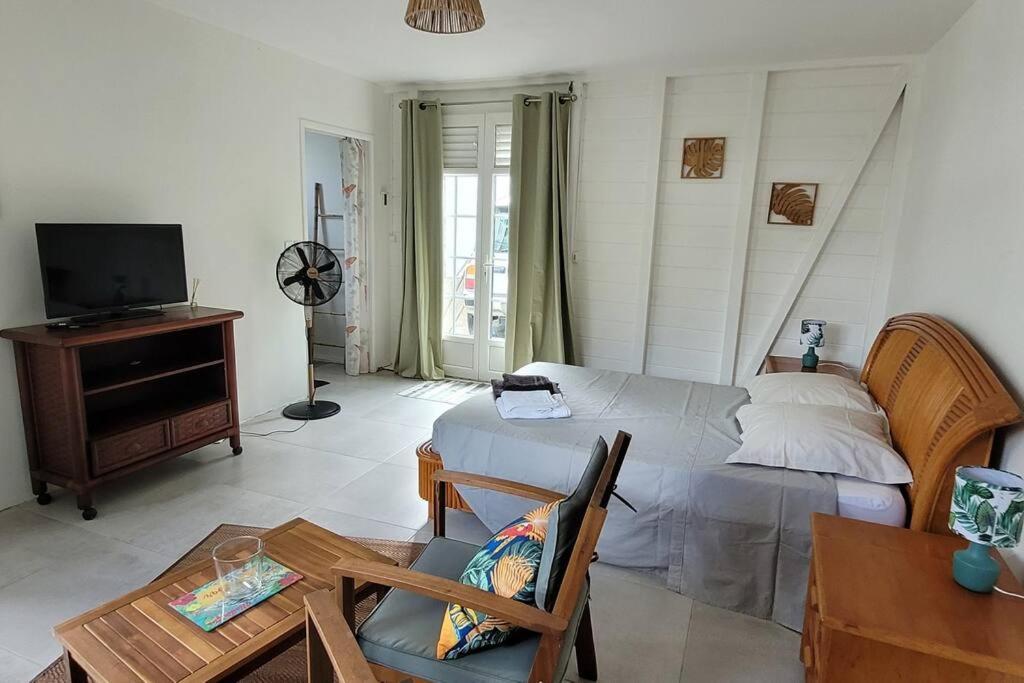 Ti-Hibiscus Bungalow T1 Clim-Wifi 30M2 2 Pers Grande Savane Exterior photo
